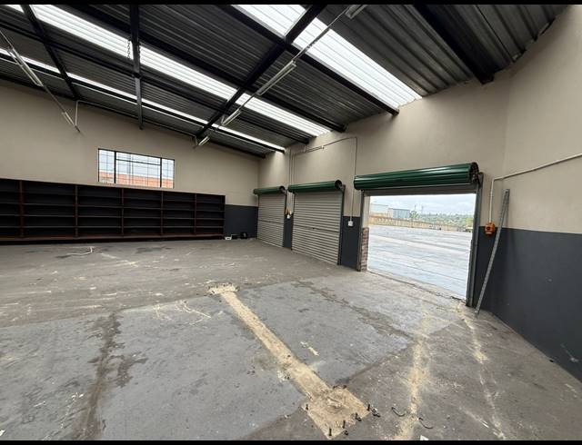 850M² WAREHOUSE TO LET IN CHLOORKOP
